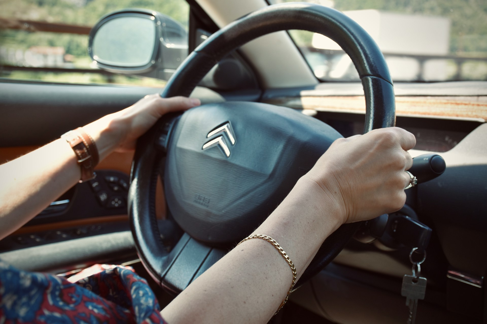Steering wheel with a Citroen logo