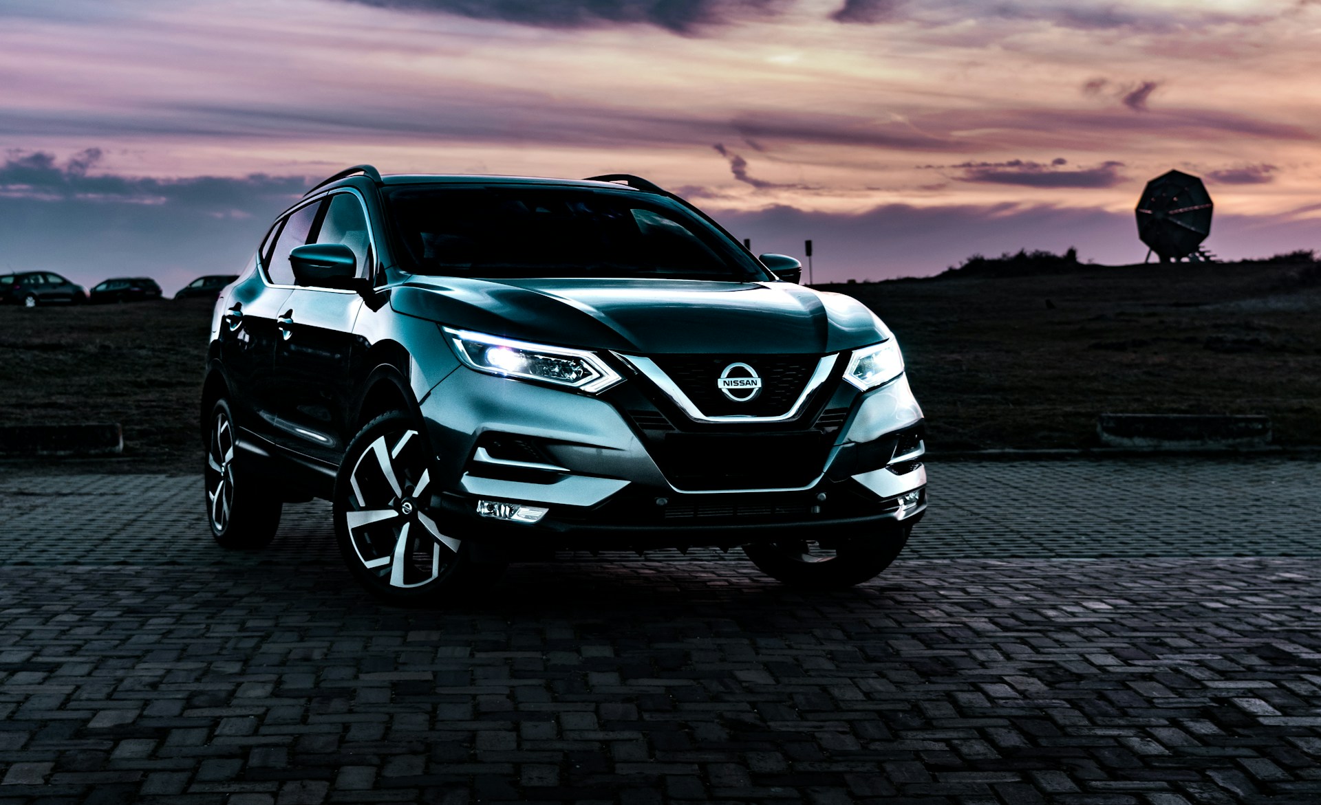 A black Nissan